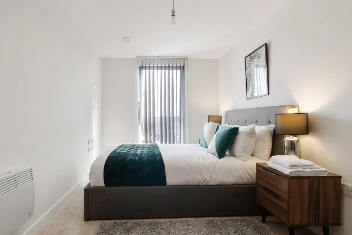 Beautiful 2 Bed Apartment In A Converted Mill Λιντς Ηνωμένο Βασίλειο