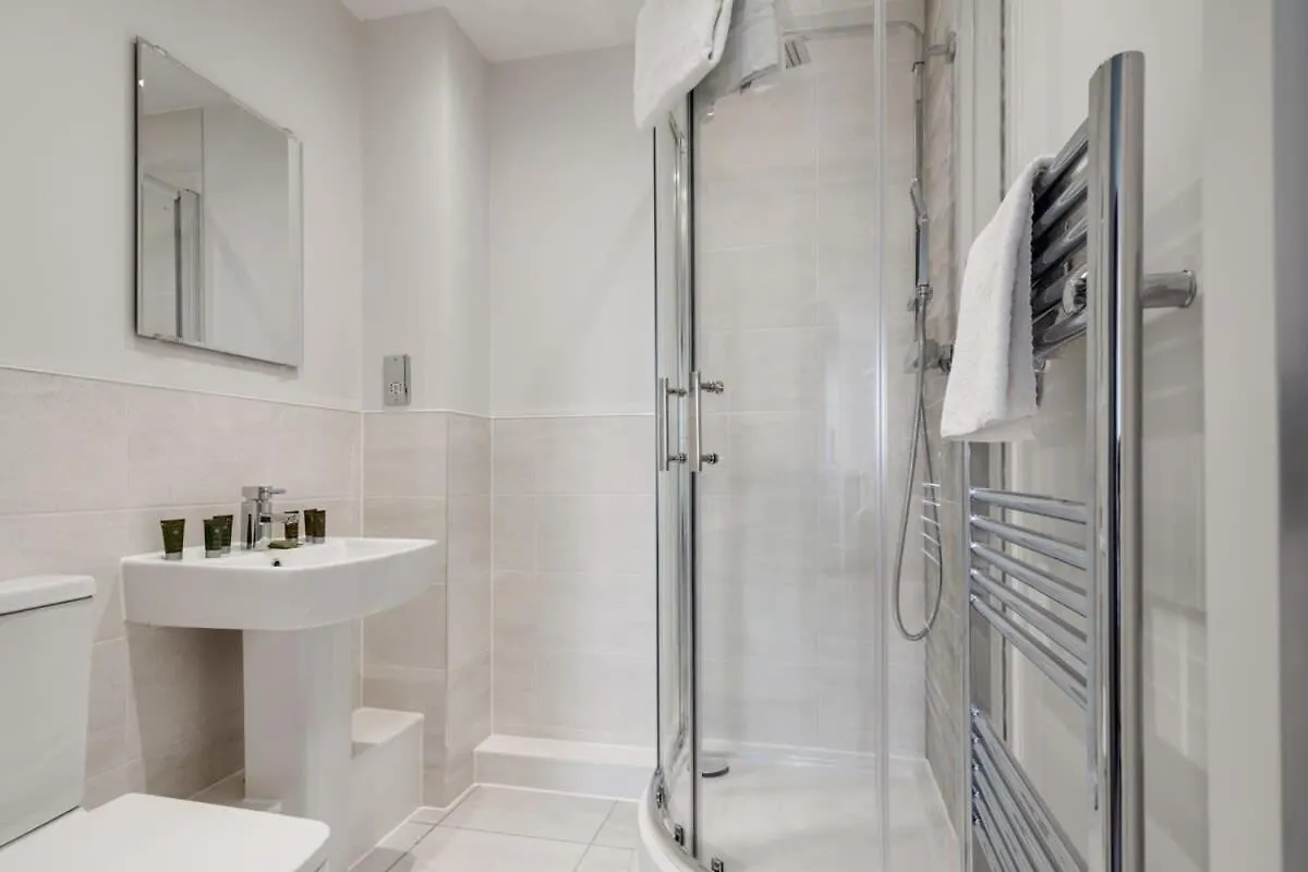 Beautiful 2 Bed Apartment In A Converted Mill Λιντς Ηνωμένο Βασίλειο